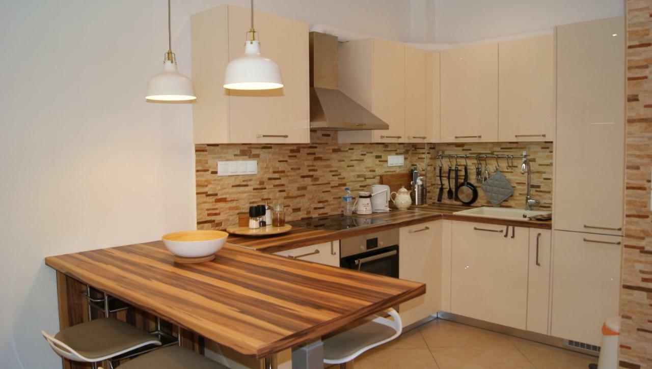 Brand New Luxury Apartment เทสซาโลนิกิ ภายนอก รูปภาพ