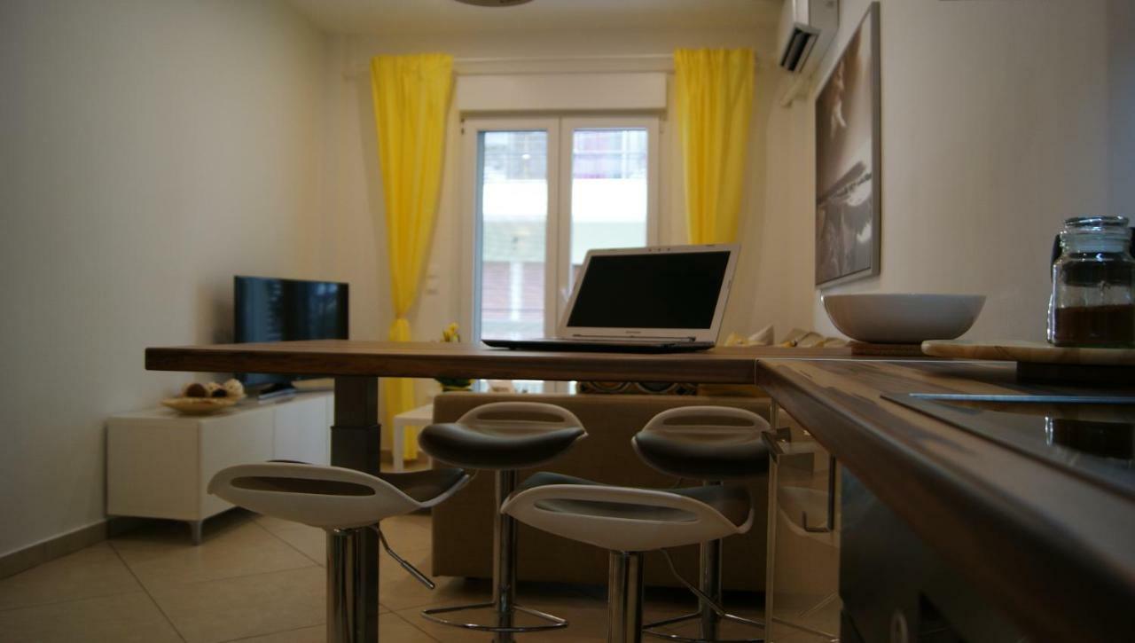 Brand New Luxury Apartment เทสซาโลนิกิ ภายนอก รูปภาพ