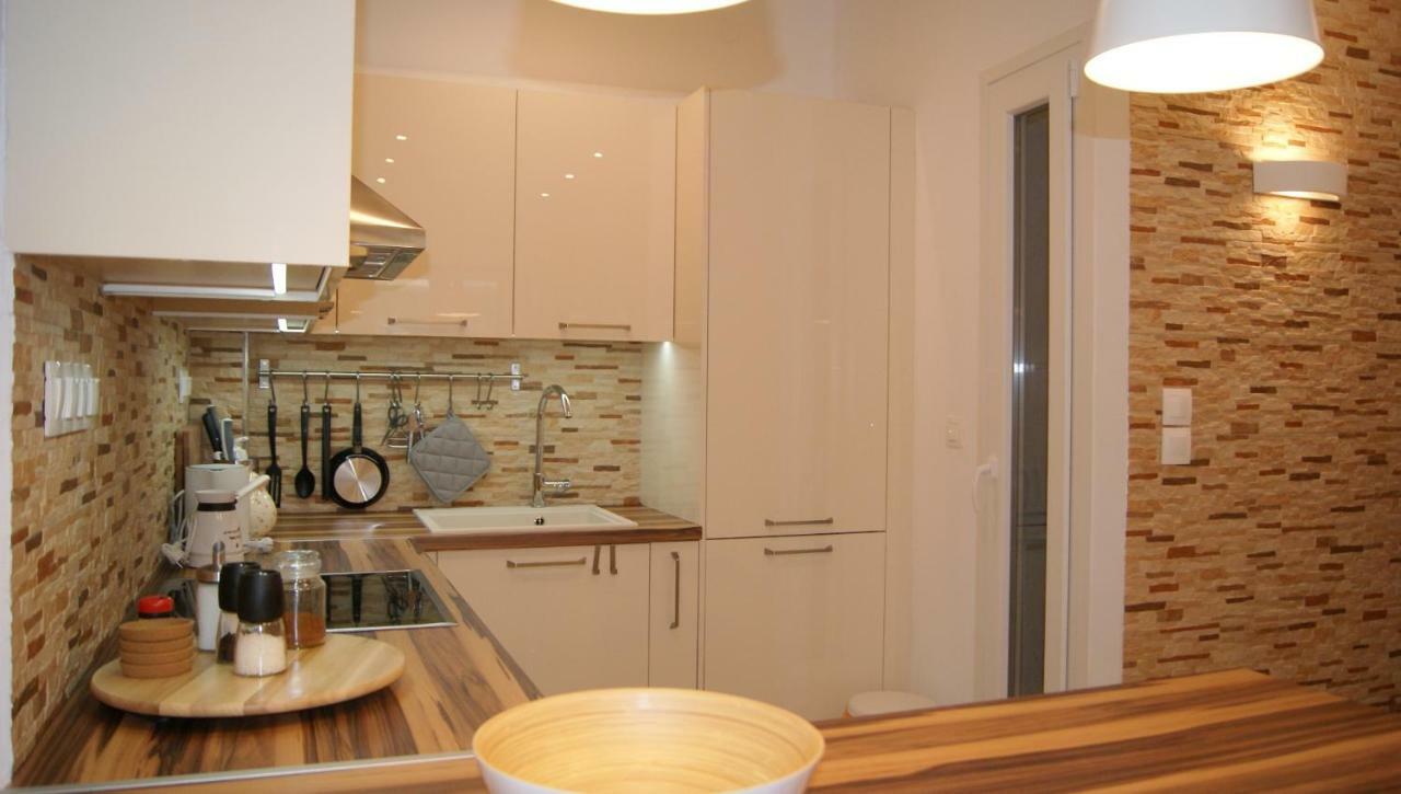 Brand New Luxury Apartment เทสซาโลนิกิ ภายนอก รูปภาพ